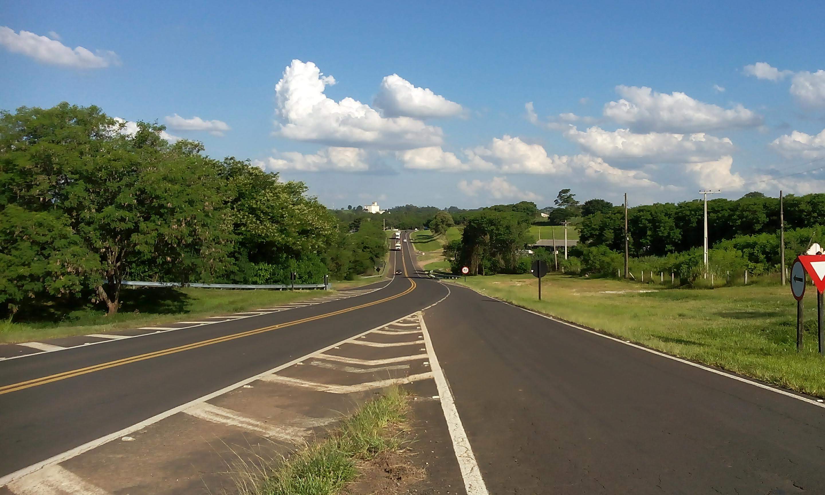 Rodovia_SP-300_km_174_(Laranjal_Paulista)