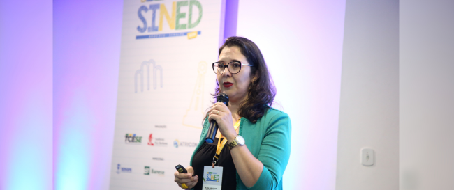 Procuradora de Contas debate riscos das PPPs durante o VII Simpósio Nacional de Educação