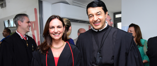 Conselheiro Carlos Cezar toma posse em cerimônia solene no TCESP