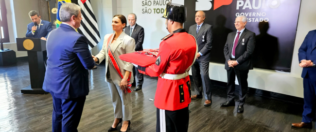 Dra. Leticia Formoso Feres é condecorada com a mais alta honraria concedida pelo Estado de São Paulo